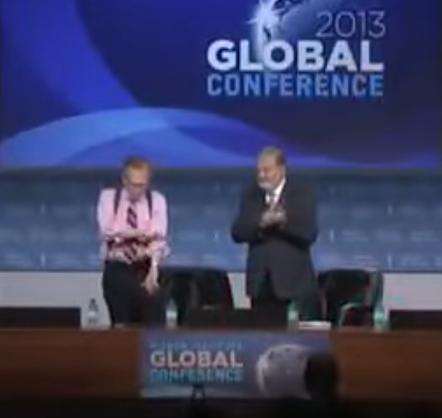 El Ing. Carlos Slim en entrevista con Larry King, en la Conferencia Global 2013 del Milken Institute.