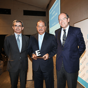 Por su trayectoria empresarial y compromiso social, el Ing. Carlos Slim Helú recibió el Premio ESADE, otorgado en la XIV Jornada Anual ESADE Alumni Barcelona.