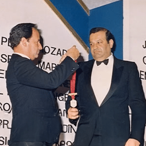 In 1985, Mr. Carlos Slim Helu was honored with the Medal of Honor to Merit Business of the National Chamber of Commerce in Mexico City.