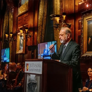 Her Majesty Queen Sofía presided over the Sophia Awards for Excellence award ceremony, presented by the Queen Sofia Spanish Institute of New York to Spanish historian Carmen Iglesias, Mexican businessman and philanthropist Carlos Slim and Spanish chef José Andrés, who was unable to attend the gala in person as he was in Ukraine.
