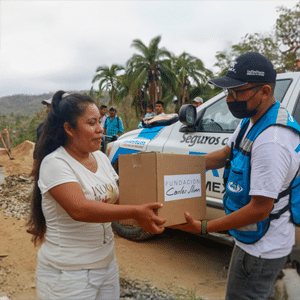 Fundación Carlos Slim y Fundación Telmex Telcel entregan ayuda humanitaria en Acapulco,