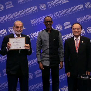 La UIT reconoció a Fundación Carlos Slim y América Móvil por su innovación tecnológica para el cuidado de la salud.