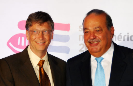 En junio, la Fundación Carlos Slim, la Fundación Bill &amp; Melinda Gates, el Gobierno de España y el Banco Interamericano de Desarrollo, anunciaron públicamente la Iniciativa Salud Mesoamérica 2015, cuyo objetivo es reducir las brechas de equidad en salud que enfrenta el 20% más pobre de la población en Centroamérica y el sur de México.